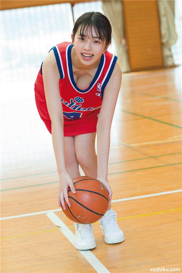 菊地姬奈写真图片合集与社交主页