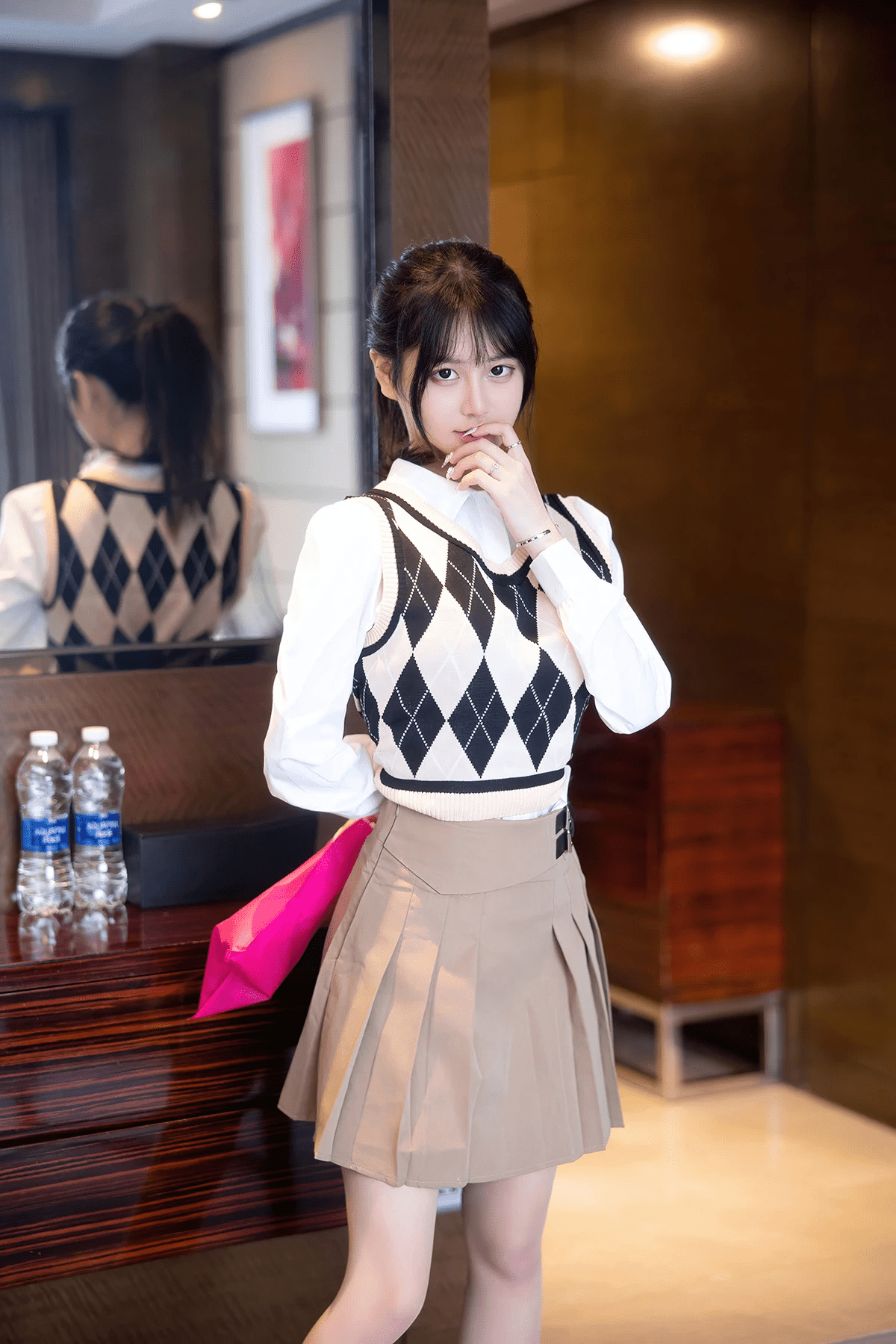 谢小蒽写真图片合集与社交主页