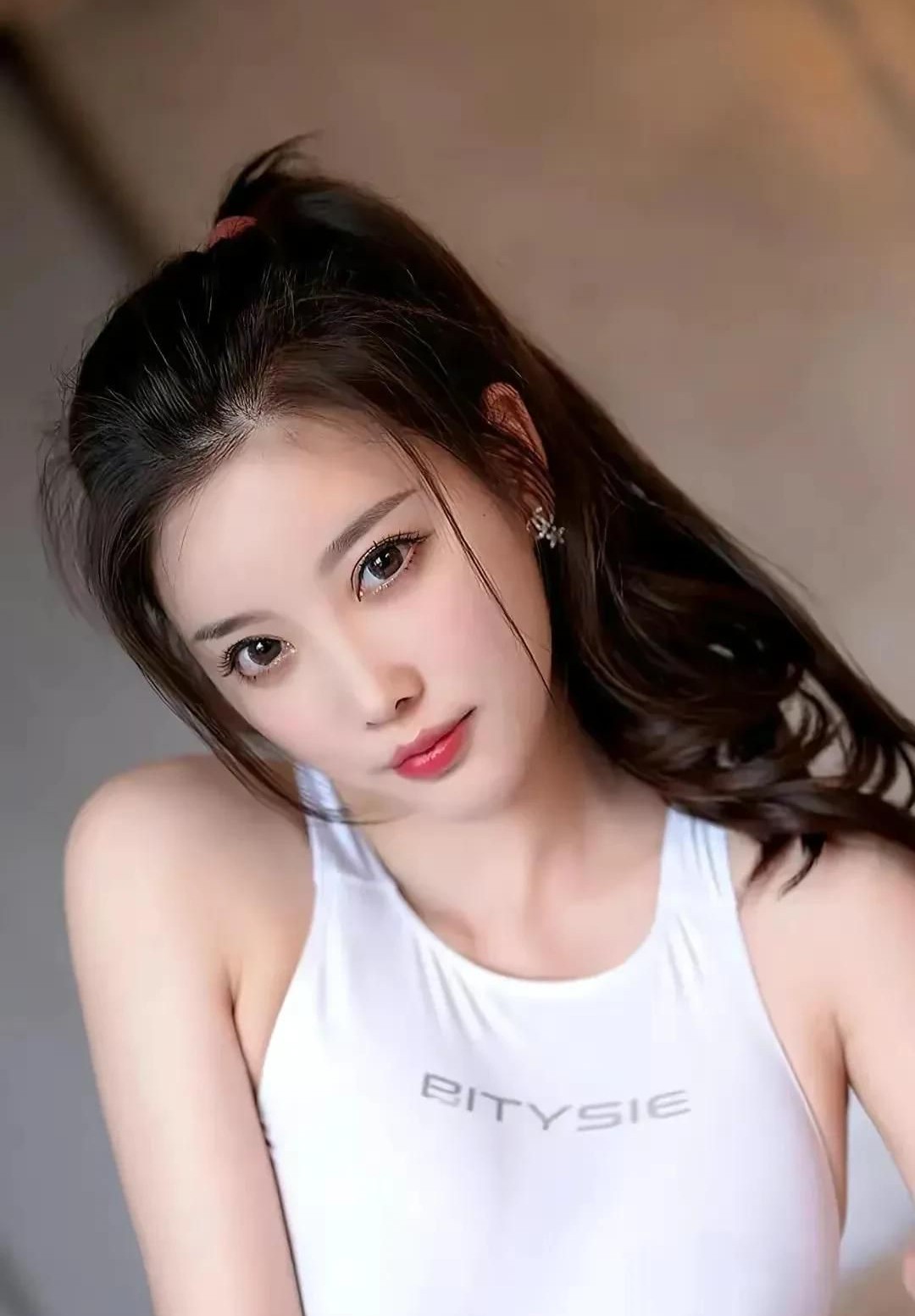 杨晨晨写真图片合集与社交主页