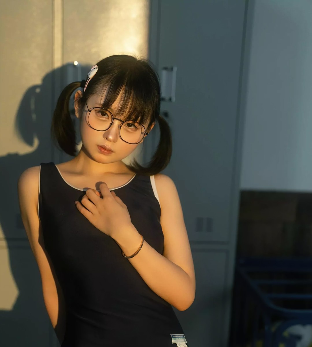 幼水铃衣写真图片合集与社交主页