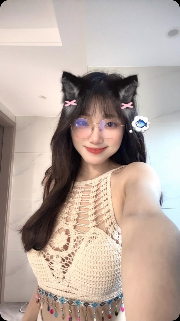 宝贝77写真图片合集与社交主页