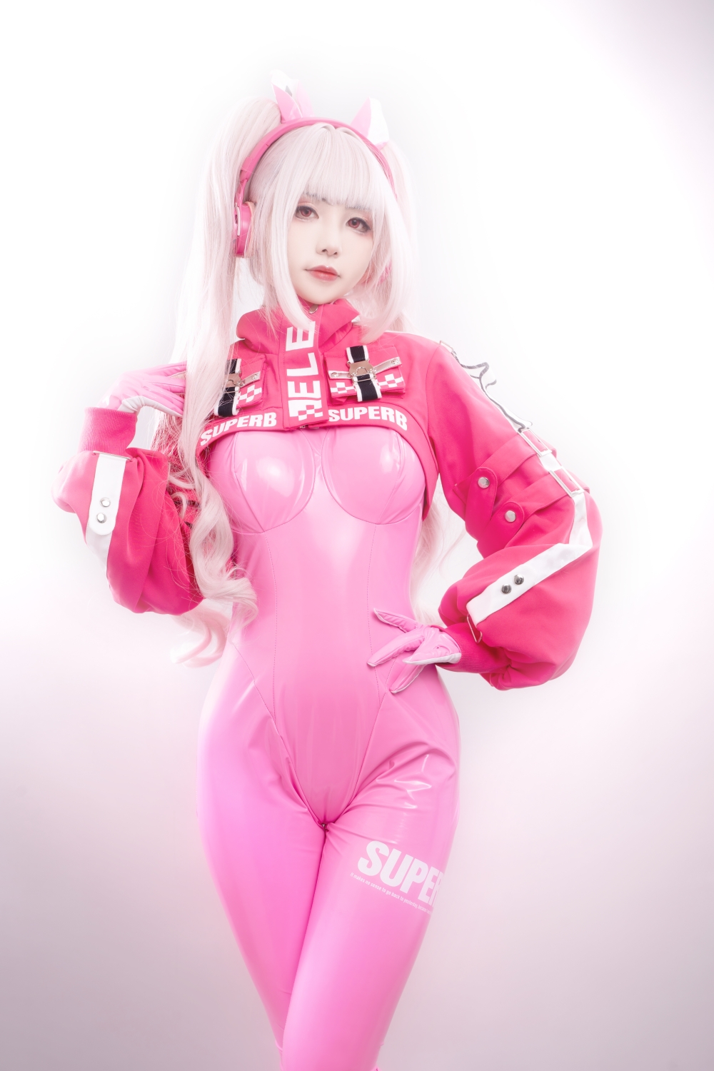 爆机少女喵小吉最新Cosplay写真