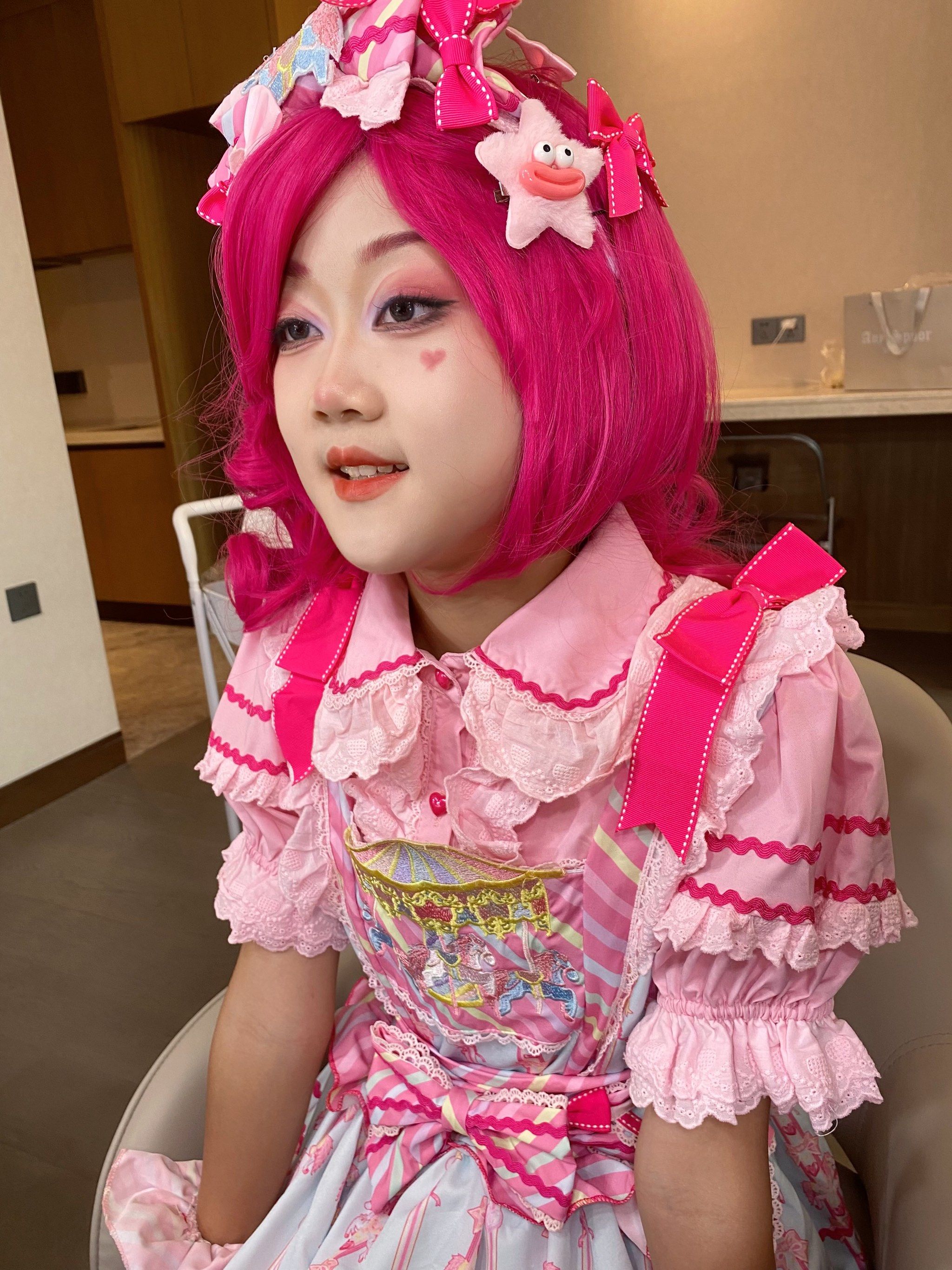 粉色袍袍写真摄影图片合集·Cosplay创作作品展示 粉色袍袍写真摄影图片合集·Cosplay创作作品展示