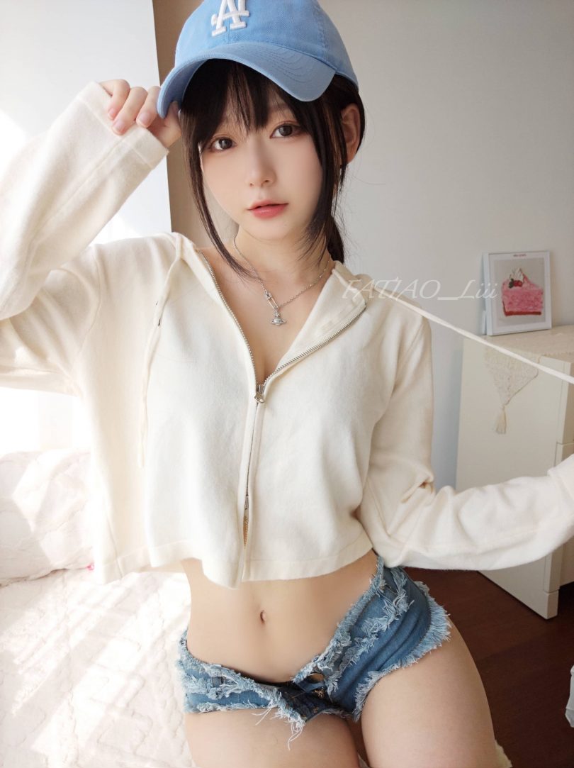 迷之呆梨写真图集·个人资料与Cosplay高清作品
