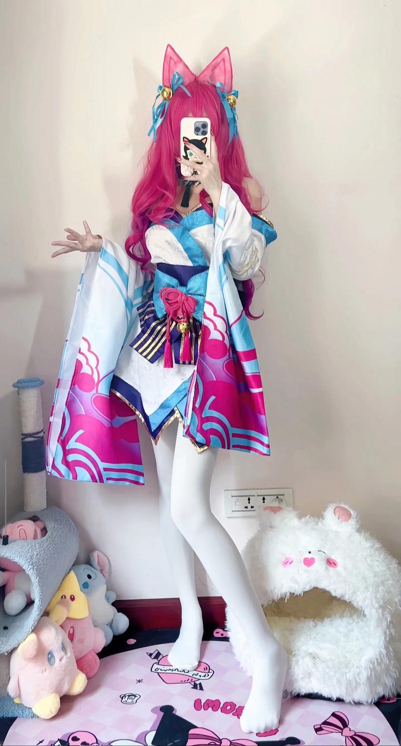 捅主任写真图片合集与社交主页