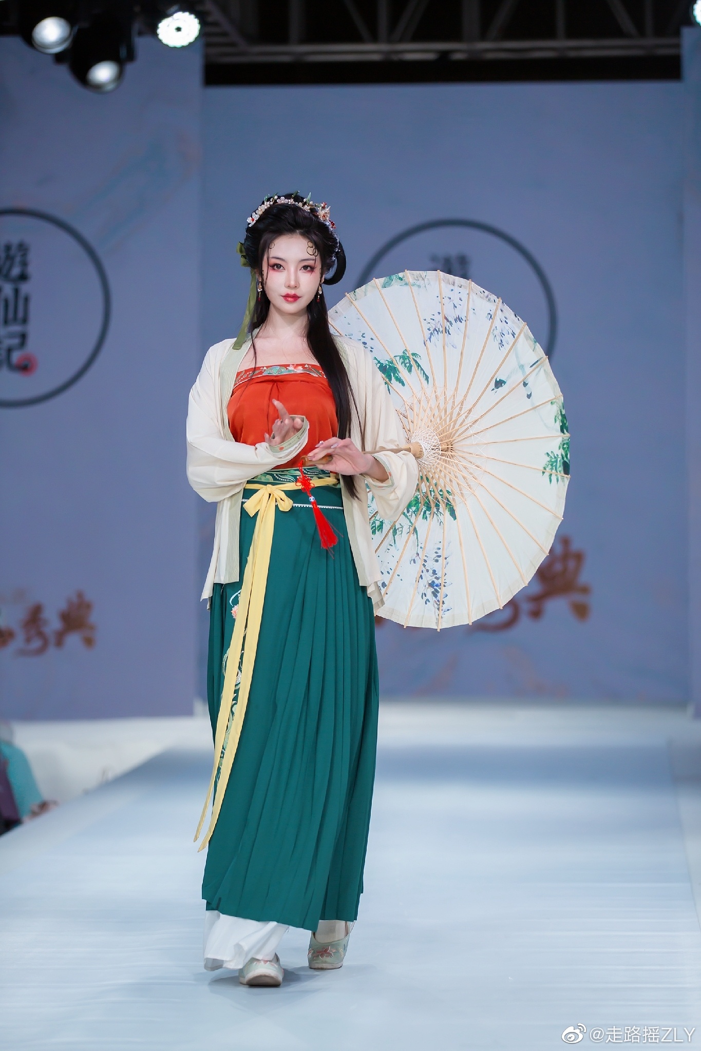 走路摇角色扮演写真作品总览 走路摇角色扮演写真作品总览