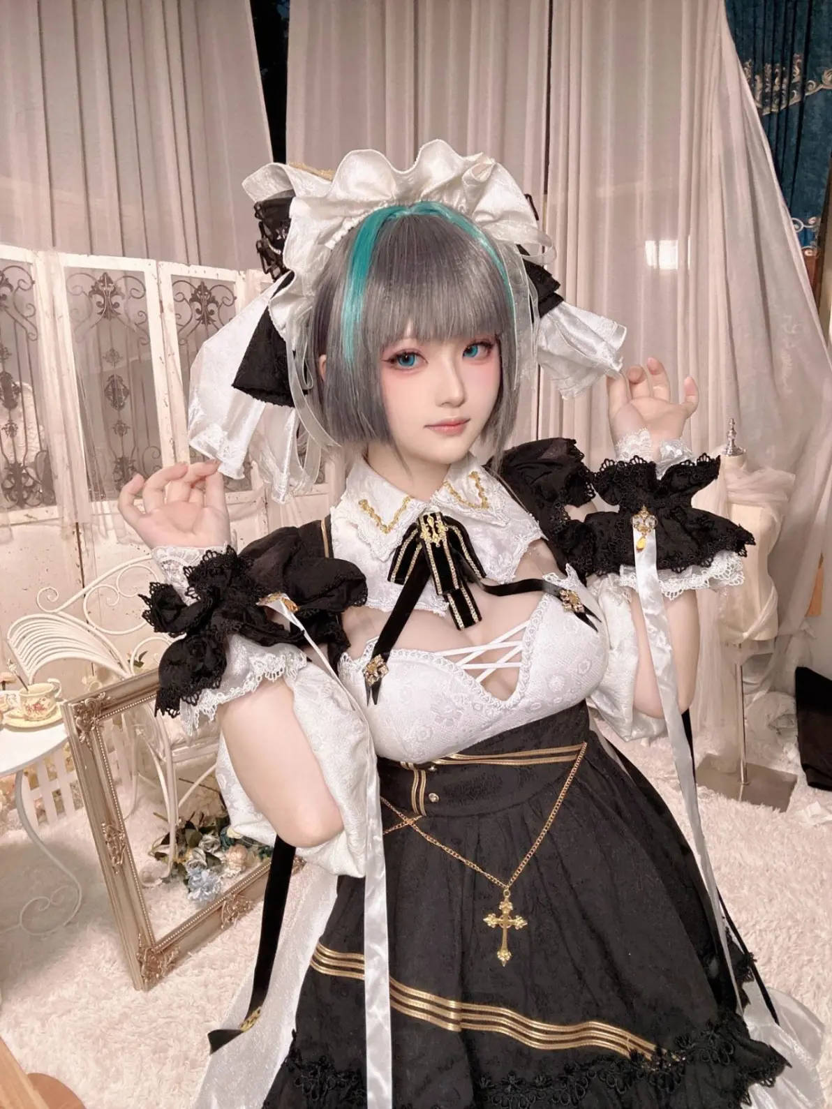 屿鱼 角色还原摄影写真 4