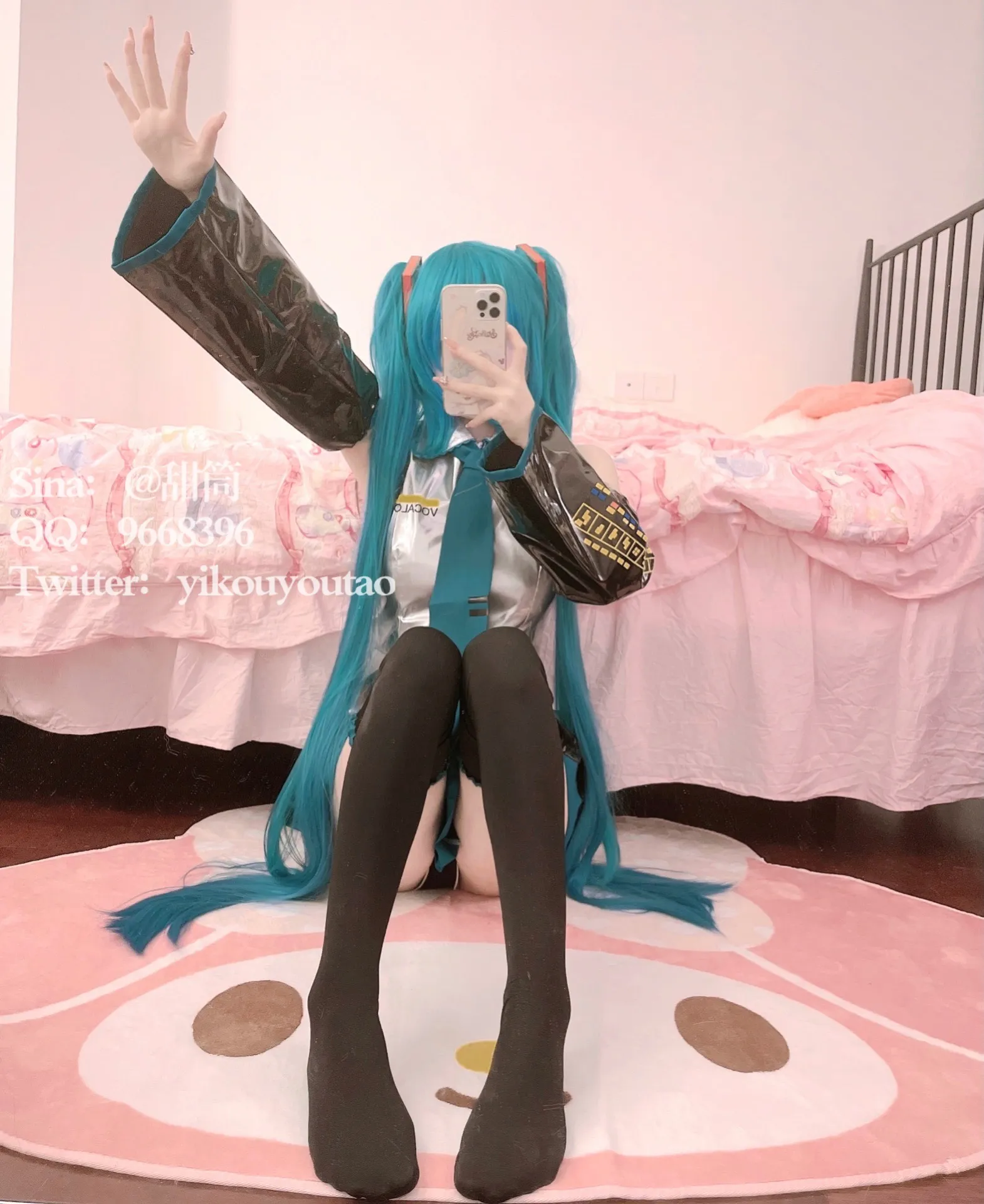 萌白酱 角色还原摄影写真 4
